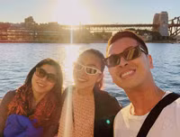 [ẢNH] Muôn kiểu chào đón năm mới 2020 của dàn 