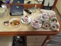 [ẢNH] Cuộc sống tù túng trên siêu tàu du lịch Diamond Princess bị cách ly do virus corona