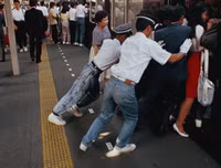 [ẢNH] Top những công việc kỳ lạ nhưng kiếm 