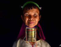 [ẢNH] Những phong tục kỳ lạ nhất của các bộ tộc trên thế giới