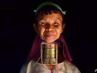 [ẢNH] Những phong tục kỳ lạ nhất của các bộ tộc trên thế giới