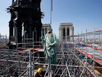 [ẢNH] Cận cảnh 16 bức tượng thánh trăm tuổi may mắn 