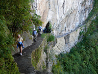 [ẢNH] Những cung đường cheo leo, nguy hiểm nhất thế giới