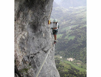 [ẢNH] Những cung đường cheo leo, nguy hiểm nhất thế giới