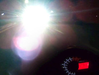 [ẢNH] Nguy hiểm khôn lường khi bật đèn pha không đúng cách