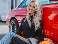 [ẢNH] Vẻ đẹp nóng bỏng của nữ tay đua quyến rũ bậc nhất làng thể thao tốc độ - Lindsay Brewer