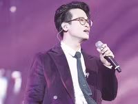 [ẢNH] Ấn tượng với những hoạt động thiện nguyện lan tỏa yêu thương của Hà Anh Tuấn