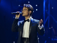 [ẢNH] Ấn tượng với những hoạt động thiện nguyện lan tỏa yêu thương của Hà Anh Tuấn