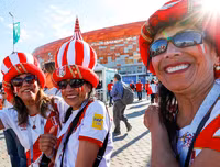 [ẢNH] Cổ động viên bóng đá mang 