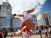 [ẢNH] Cổ động viên bóng đá mang 