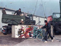 [ẢNH] Những bức ảnh chưa từng được công bố về bức tường Berlin lịch sử