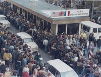 [ẢNH] Những bức ảnh chưa từng được công bố về bức tường Berlin lịch sử