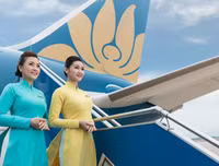 [ẢNH] Chiêm ngưỡng những mẫu đồng phục tiếp viên hàng không ấn tượng nhất thế giới