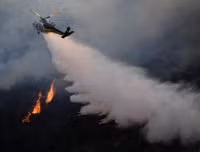 [ẢNH] Biển lửa nhấn chìm bang California Mỹ