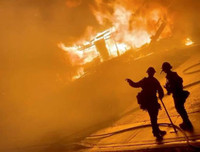 [ẢNH] Biển lửa nhấn chìm bang California Mỹ