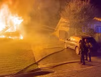 [ẢNH] Biển lửa nhấn chìm bang California Mỹ