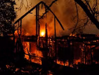 [ẢNH] Biển lửa nhấn chìm bang California Mỹ