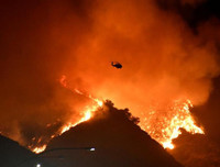 [ẢNH] Biển lửa nhấn chìm bang California Mỹ