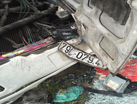 Hiện trường vụ tai nạn nghiêm trọng giữa xe khách và xe tải ở Bình Thuận