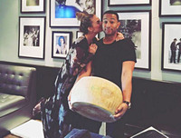 [ẢNH] Bóc giá quà Giáng sinh của Sao Hollywood để đo 