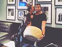 [ẢNH] Bóc giá quà Giáng sinh của Sao Hollywood để đo 