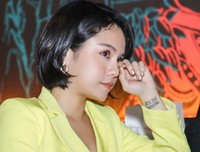 [ẢNH] Muôn kiểu chào đón năm mới 2020 của dàn 