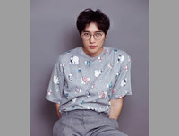 [ẢNH] Vì sao nữ ca sĩ Orange ấm ức với nhạc sĩ Châu Đăng Khoa?