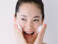 [ẢNH] Những thói quen xấu nhiều người hay mắc phải làm ảnh hưởng tới làn da