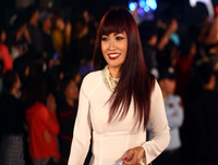 Vén bức màn cuộc đời và sự nghiệp 