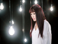 Vén bức màn cuộc đời và sự nghiệp 