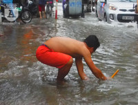 [Ảnh] Phố biến thành 