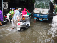 [Ảnh] Phố biến thành 