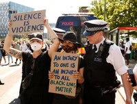 [ẢNH] Biểu tình phản đối phân biệt sắc tộc lan rộng ra nhiều quốc gia trên thế giới