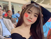 [ẢNH] Nhan sắc ngọt ngào của bạn gái các cầu thủ U22 dự SEA Games 30