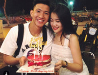 [ẢNH] Nhan sắc ngọt ngào của bạn gái các cầu thủ U22 dự SEA Games 30