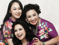 [ẢNH] Nhan sắc ba thế hệ nhà Diva Thanh Lam
