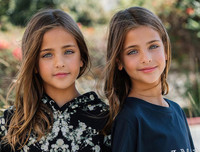 [ẢNH] Giải mã sức cuốn hút của cặp mẫu nhí song sinh 