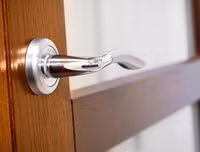 [ẢNH] Những lưu ý khi vệ sinh vật dụng hàng ngày để phòng, chống dịch bệnh