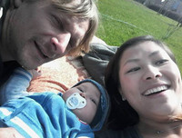 Cuộc sống biến động của cô gái H'Mong nói tiếng Anh 