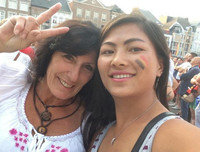 Cuộc sống biến động của cô gái H'Mong nói tiếng Anh 