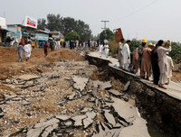 [ẢNH] Hậu quả khủng khiếp từ trận động đất làm rung chuyển đất nước Pakistan