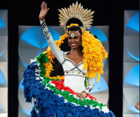 [ẢNH] Cận cảnh nhan sắc người đẹp da màu đăng quang Hoa hậu Hoàn vũ Thế giới 2019