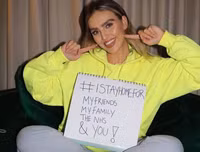 [ẢNH] Những người nổi tiếng hưởng ứng phong trào #IStayhomefor