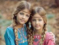 [ẢNH] Giải mã sức hút của những cặp song sinh được mệnh danh đẹp nhất thế giới