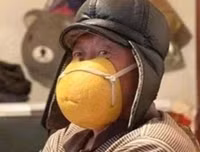 [ẢNH] Không thể nhịn cười với muôn kiểu khẩu trang tự chế siêu hài hước