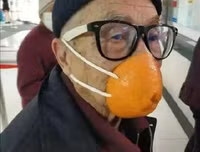 [ẢNH] Không thể nhịn cười với muôn kiểu khẩu trang tự chế siêu hài hước