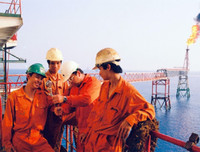 [ẢNH] Giá dầu dưới 0 USD/thùng: Nhìn lại những con số kỷ lục trong ngành 