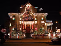 [ẢNH] Cảnh giác với những món đồ nguy hiểm dịp Giáng sinh