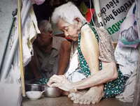 Kinh ngạc cảnh sống chật chội trong những ngôi nhà siêu nhỏ