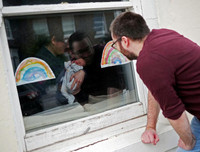 [ẢNH] Khoảng khắc sự sống mới chào đời giữa 